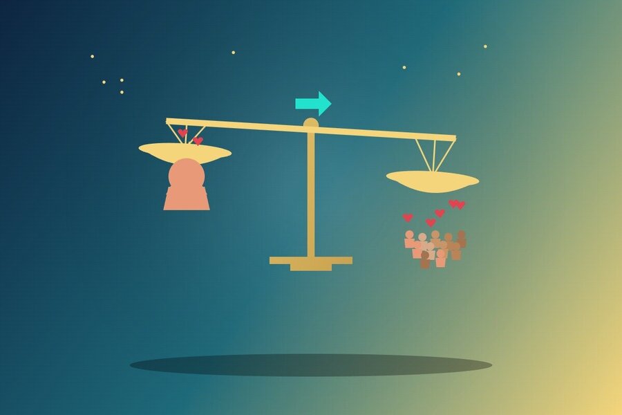 Balance comparant un mega influenceur a une foule de micro influenceurs